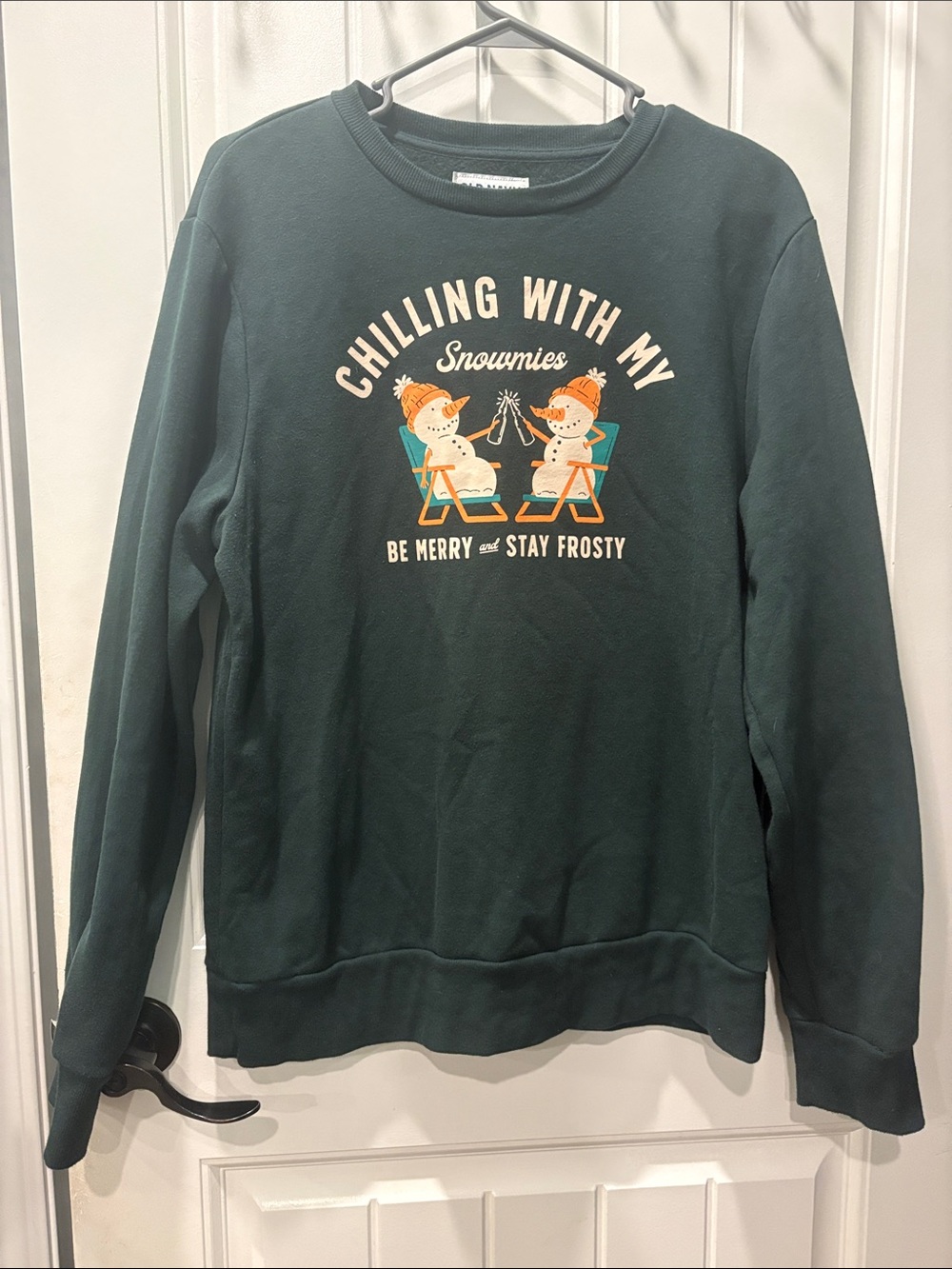 Old Navy Dark Green 'Chilling With My Snowmies' Graphic Crewneck sweatshirt Med.